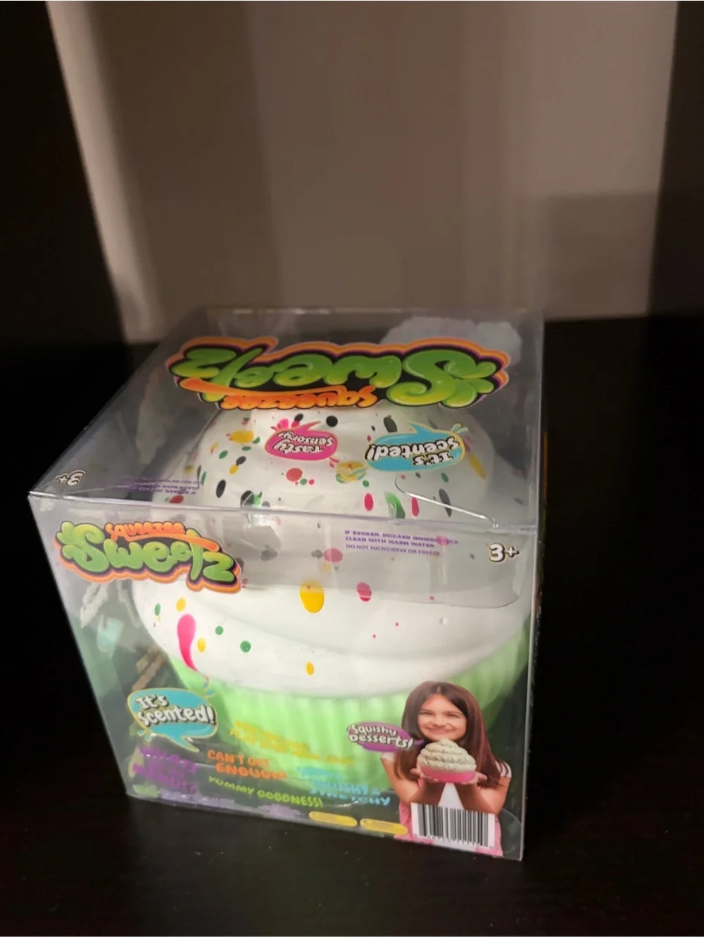 Cupcake Squishy Toy Squeezee green scented NEW Sealed